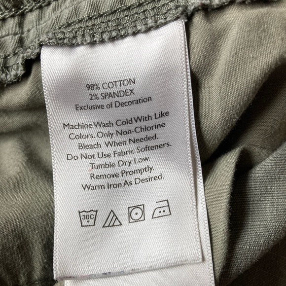 Eddie Bauer Short - Picture 6 of 7